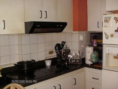 Reg-Mar.com le ofrece En Costa Azul, para su mejor inversion, 82m2, 2 baitaciones, 2 baos, sala comedor, cocina empotrada, Aire, areas verdes, piscina, estacionamiento, vigilancia.