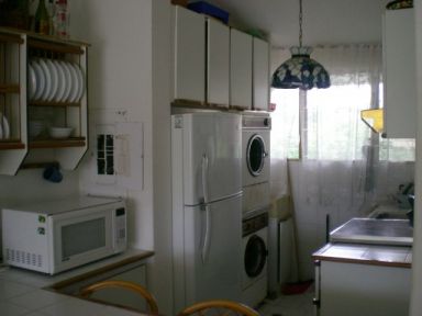 Reg-Mar.com le ofrece Excelente Condominio, Playa Guacuco, Vista al Mar, Apartamento de 70m2, 2 habitaciones 1 bao, sala cocina, comedor, amoblado, Piscina, canchas multiples/ Tennis, Churuata, Restaurante, vigilancia privada las 24 horas. 

