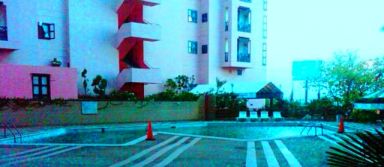 Reg-Mar.com le ofrece COSTA AZUL EXCELENTE  CONDOMINIO, 2 HABITACIONES, 2 BAOS, COCINA EMPOTRADA, AIRE PISCINA ESTACIONAMIENTO TECHADO, A 2 CUADRAS DEL  C.C LA VELA, IDEAL PARA VACACIONAL BSF. 490.000 actualizado 15/06/2011
